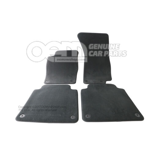 1 zestaw dywaników podłogowych Sabre (czarny) 4N4863011B 1OH