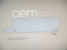 Osłona przeciwsłoneczna z podświetlanym lusterkiem i osłoną w kolorze perłowo-szarym 705857552AEX14