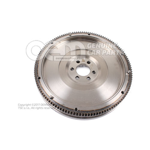 Koło zamachowe 04B105269A