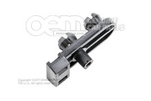 Spinacz 5Q0616819 (2)