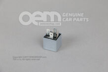 Przekaźnik zamknięcia styku 1J0927841 (2)