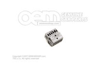 Płaska obudowa styków z mechanizmem blokującym styki 8X0035447B