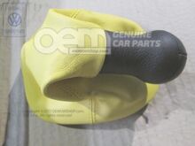 Gałka zmiany biegów z osłoną dźwigni zmiany biegów (skórzana) żółta 1J0711113AEHUX