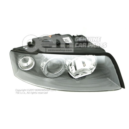 Reflektory halogenowe podwójne na żarówkę wyładowczą Audi A4/S4/Avant/Quattro 8E 8E0941030T