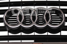 Osłona chłodnicy czarno-błyszcząca 4F0853651ANT94 (1)