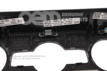 Listwa dopływu świeżego powietrza i elementy sterujące nagrzewnicy zaciemniają całość 3G2863042  YI2 (2)