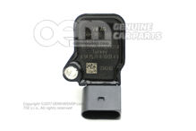 Cewka zapłonowa ze złączem świecy zapłonowej 06H905110P (2)