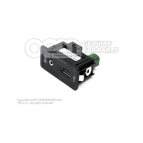 Złącze USB i Aux-In 5G0035222
