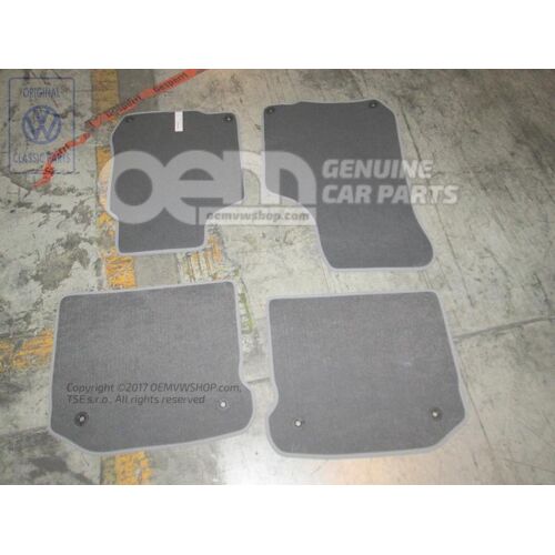1 komplet dywaników flanelowo-szarych Volkswagen Beetle 1C 1J2863011G HZG