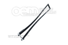 Zagruntowana listwa ochronna 3C0807718C GRU (1)