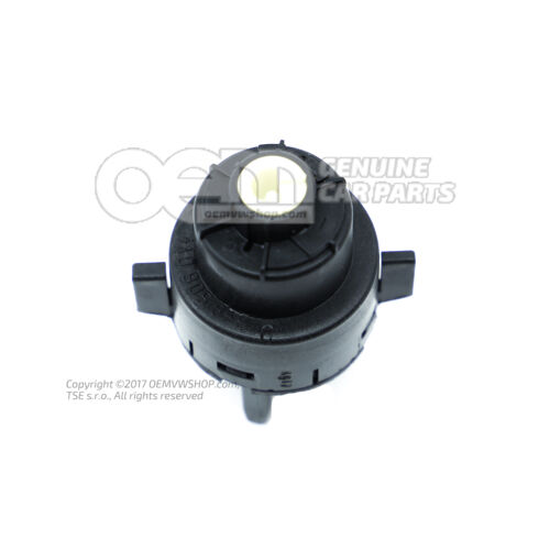 Przełącznik zapłonu/rozrusznika 4A0905849C