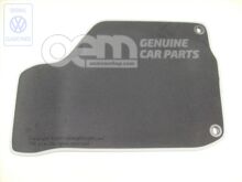 1 zestaw dywaników pod stopy w kolorze czarnym/krystalicznie szarym 1J1863011M MZU (1)