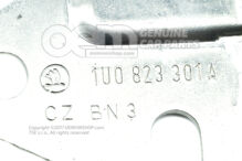 Zawias pokrywy 1U0823301A (2)