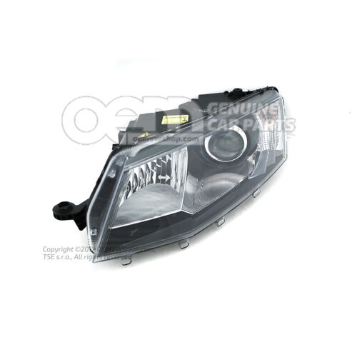 Reflektory halogenowe podwójne na żarówkę wyładowczą Skoda Octavia 5E 5E1941017A