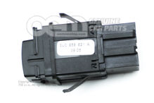 Przełącznik ogrzewania szyby tylnej satynowo czarny Skoda Superb 3U 3U0959621A B98 (2)