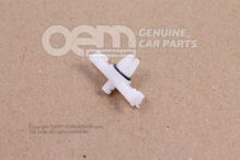 Spinacz 8K0853585C (1)