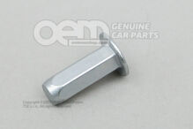 Nitowana nakrętka kołpakowa N  90479203