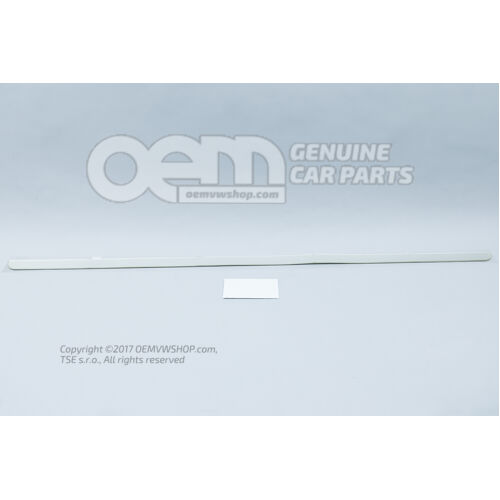 Listwa ochronna na tylną klapę 7H0071360