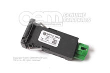 Gniazdo USB z zaślepką Volkswagen Polo Hatchback 6R 6C0035249B (1)