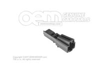 Płaska obudowa złącza z mechanizmem blokującym styki 8W0972575