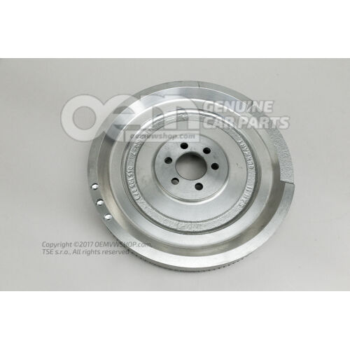 Koło zamachowe 045105269