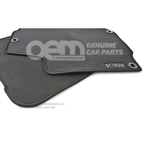 1 komplet dywaników Skoda Octavia 1U DCA300001